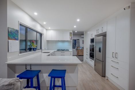 Photo of property in 118a Gracechurch Drive, Flat Bush, Auckland, 2016