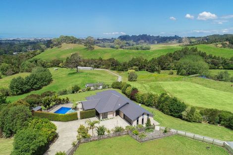 Photo of property in 827 Wainui Road, Wainui, Silverdale, 0994
