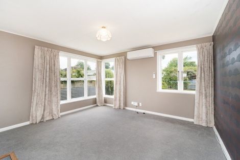 Photo of property in 3 Montrose Place, Takaro, Palmerston North, 4412