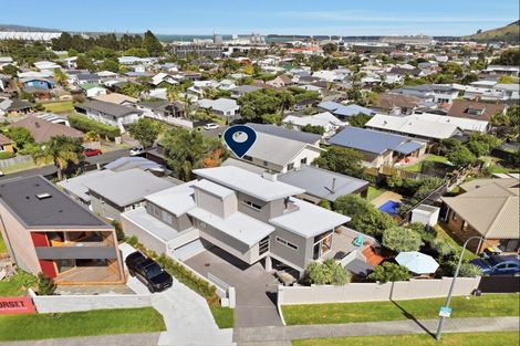 Photo of property in 23 Tay Street, Mount Maunganui, 3116