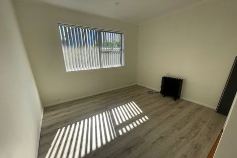 Photo of property in 42 Cyclarama Crescent, Massey, Auckland, 0614