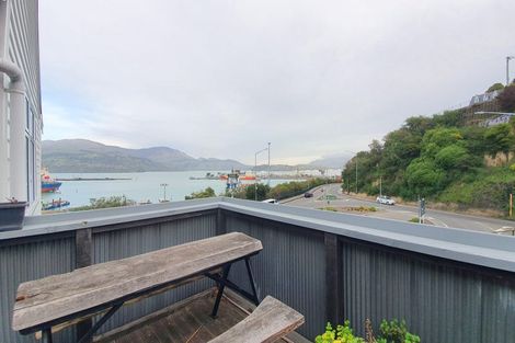 Photo of property in 2 Hawkhurst Road, Lyttelton, 8082