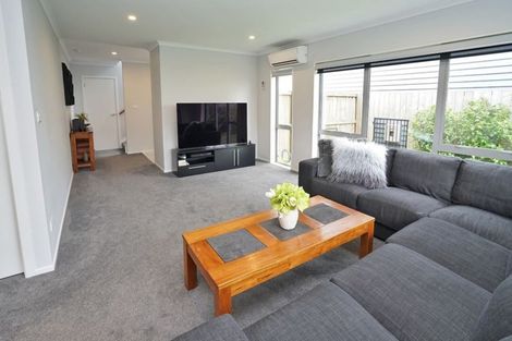 Photo of property in 13u2 Crosher Place, Silverdale, Hamilton, 3216
