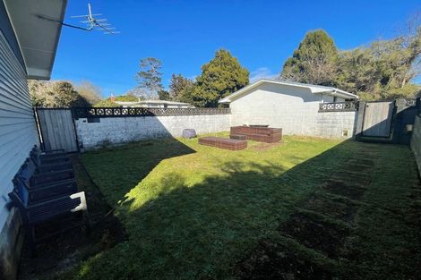 Photo of property in 1 Totara Terrace, Inglewood, 4330