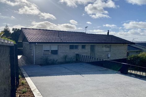 Photo of property in 2 Cooper Road, Stanmore Bay, Whangaparaoa, 0932