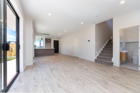 Photo of property in 18b Winfield Road, Kumeu, 0810
