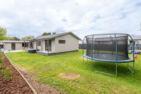 Photo of property in 9 Flemington Place, Nawton, Hamilton, 3200