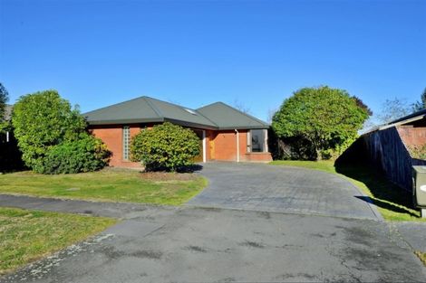 Photo of property in 10 Millcroft Place, Parklands, Christchurch, 8083