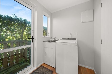 Photo of property in 32 Burgundy Drive, Martinborough, 5711