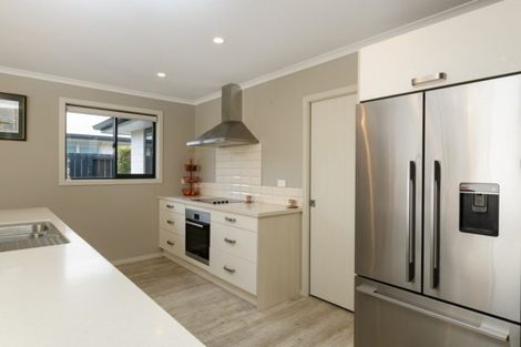 Photo of property in 21 Livingstone Drive, Papamoa Beach, Papamoa, 3118