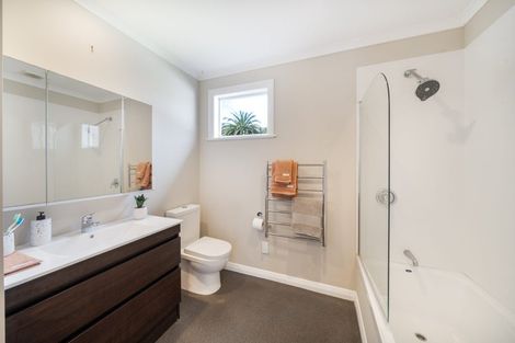 Photo of property in 4 Coates Street, Tawa, Wellington, 5028