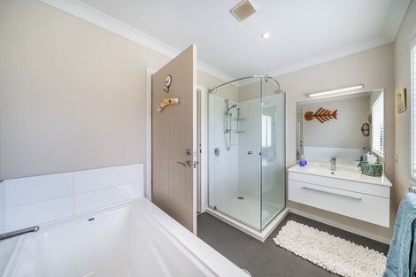 Photo of property in 24 The Masthead, Whitby, Porirua, 5024