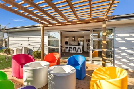 Photo of property in 17 Story Street, Foxton Beach, Foxton, 4815