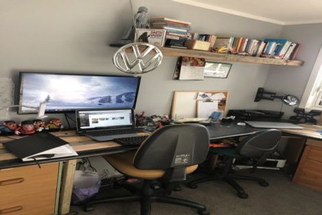 Photo of property in 40 Tamahere Drive, Glenfield, Auckland, 0629