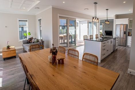 Photo of property in 129 Arataki Road, Havelock North, 4130