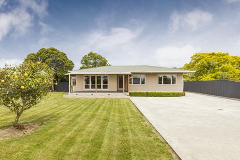 Photo of property in 24 Paisley Street, Mellons Bay, Auckland, 2014