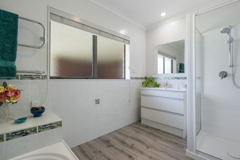 Photo of property in 281a Lund Road, Aongatete, 3178