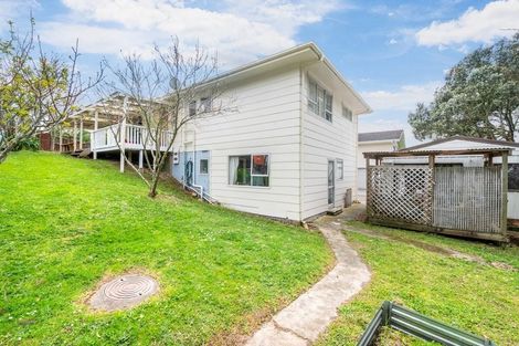 Photo of property in 24 Scarlock Avenue, Browns Bay, Auckland, 0630