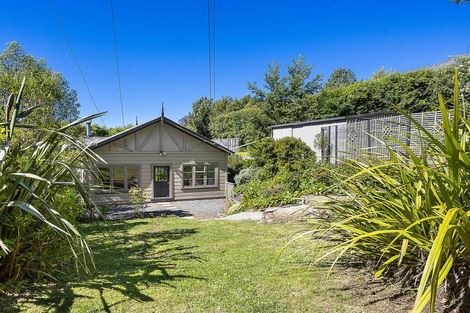 Photo of property in 18 Ellesmere Street, Ravensbourne, Dunedin, 9022