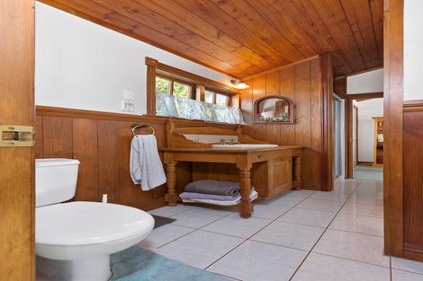 Photo of property in 52 Golf Road, New Lynn, Auckland, 0600