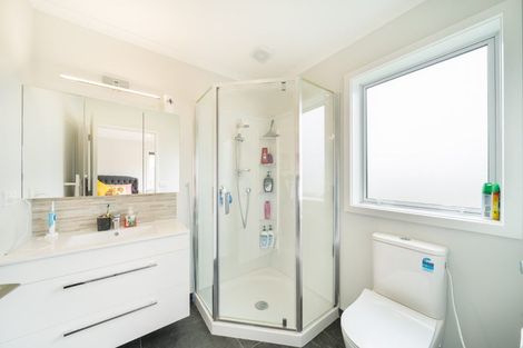 Photo of property in 42 Atherton Terrace, Churton Park, Wellington, 6037