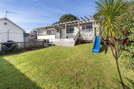 Photo of property in 14 Rainsford Street, Moturoa, New Plymouth, 4310