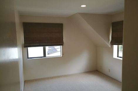 Photo of property in 19h Claremont Way, East Tamaki Heights, Auckland, 2016