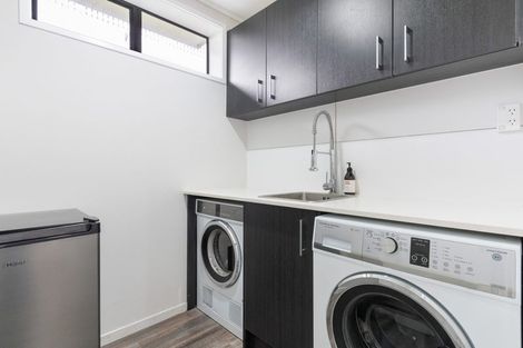 Photo of property in 2/33 Parr Terrace, Castor Bay, Auckland, 0620