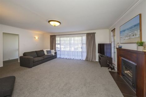Photo of property in 12 Grange Place, Milson, Palmerston North, 4414
