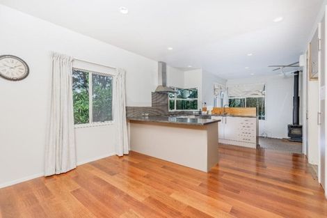 Photo of property in 17 Highwood Grove, Torbay, Auckland, 0630