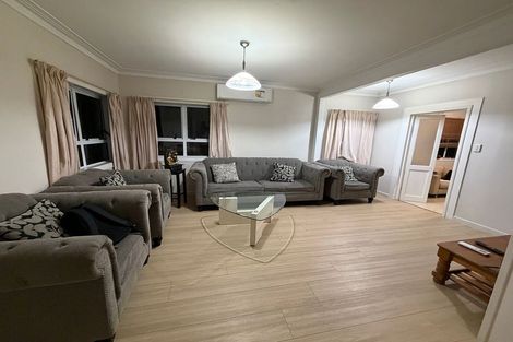 Photo of property in 15 Sturdee Road, Manurewa, Auckland, 2102