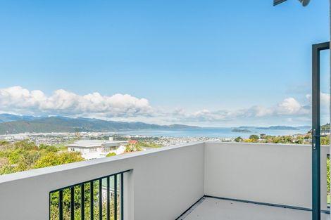 Photo of property in 117 Normandale Road, Normandale, Lower Hutt, 5010