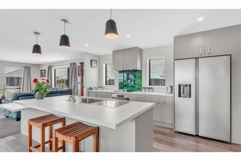 Photo of property in 3 Mccahon Drive, Rangiora, 7400