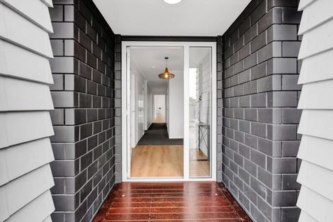 Photo of property in 13 Birdie Lane, Waiwhakaiho, New Plymouth, 4312