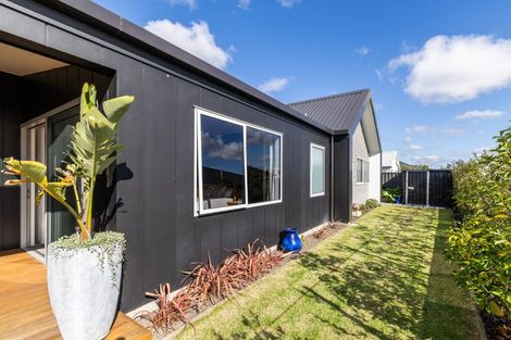 Photo of property in 143 Arataki Road, Havelock North, 4130