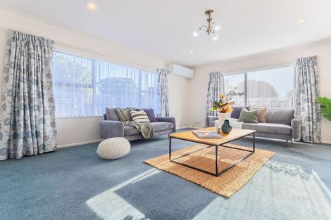 Photo of property in 1 Inverell Place, Waikanae, 5036