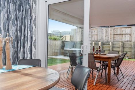 Photo of property in 1 Moira Close, Welcome Bay, Tauranga, 3175