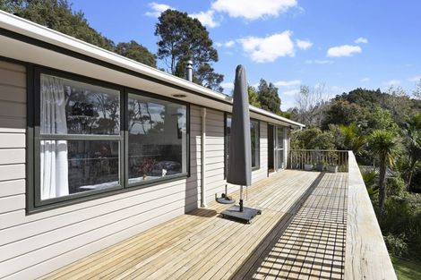Photo of property in 151 Scenic Drive, Titirangi, Auckland, 0604