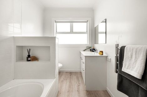 Photo of property in 21a Campbell Road, Mount Maunganui, 3116