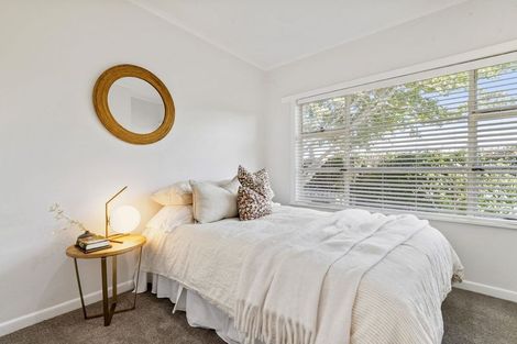 Photo of property in 6 Alma Road, Milford, Auckland, 0620