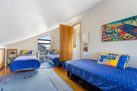 Photo of property in 210 Linton Crescent, Whangamata, 3620