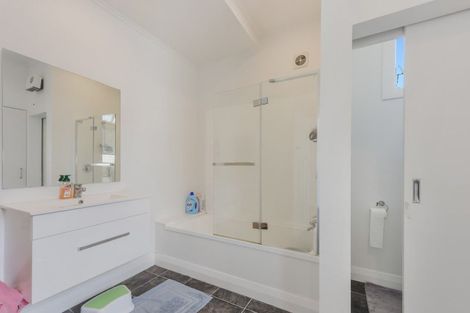 Photo of property in 5 Van Diemen Street, Nelson South, Nelson, 7010