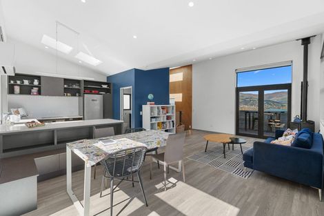 Photo of property in 6 Selwyn Road, Lyttelton, 8082