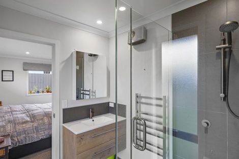 Photo of property in 24 King Street, Coalgate, 7673