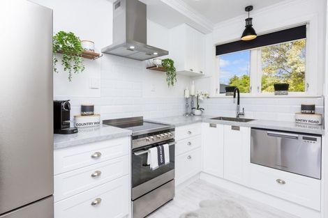 Photo of property in 2b Liverpool Street, Trentham, Upper Hutt, 5018