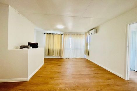 Photo of property in 18 Arimu Road, Papakura, 2110