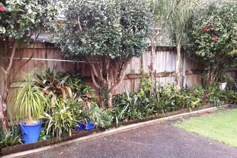 Photo of property in 2/28 Beach Road, Pahurehure, Papakura, 2113