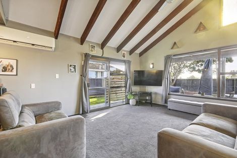Photo of property in 15 Kalmia Place, Kaiapoi, 7630