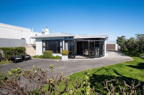 Photo of property in 71 The Esplanade, Westshore, Napier, 4110