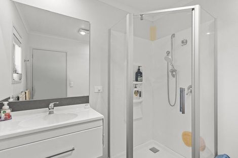 Photo of property in 17 Redwood Crescent, Hurdon, New Plymouth, 4310